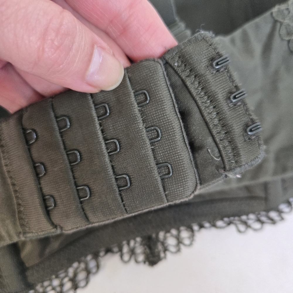 Victoria secret body by Victoria lined demi bust olive green with lace sz 34B - Picture 4 of 8